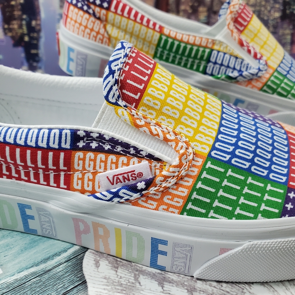 Vans Pride Classic Slip on - Picture 10 of 15
